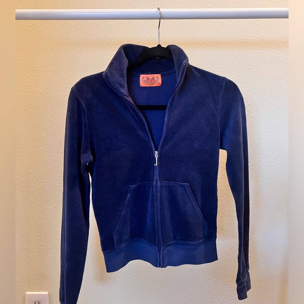 Juicy Couture zip-up hoodie. Size S